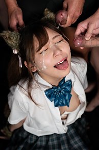 Japan Schoolgirl Receives Bukkake Facial Clip
