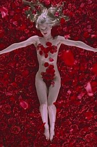 Mena Suvari Nude In A Bed Of Roses