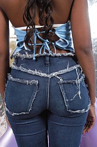 Nice Bottom Black Girl In Jeans